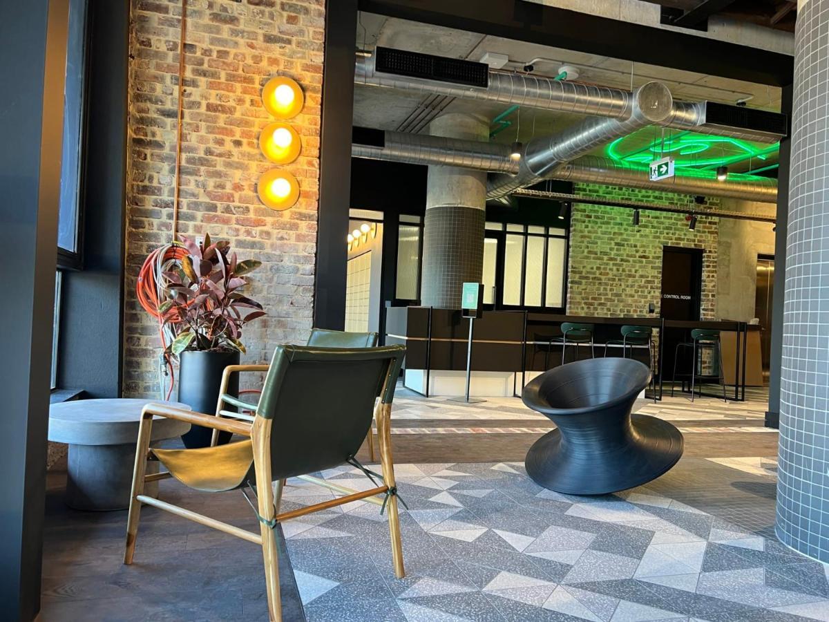 Modern Co-Living Apartments In Perth Central Экстерьер фото